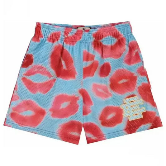 EE Shorts - Kiss Blu